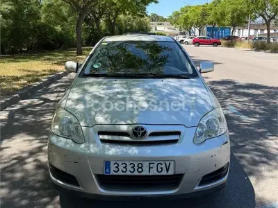 Usado Toyota Corolla Sol 110 CV (80 kW) 2006 Gris / plata Berlina