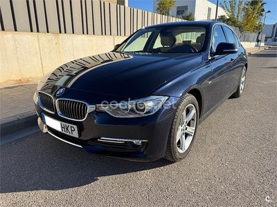Azul Usado 2012 BMW 318 Luxury Line Berlina | 14.000 € (Precio justo)