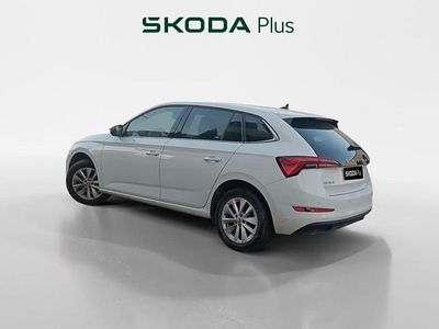 Usado Skoda Scala Ambition 110 CV (80 kW) 2024 Blanco Utilitario