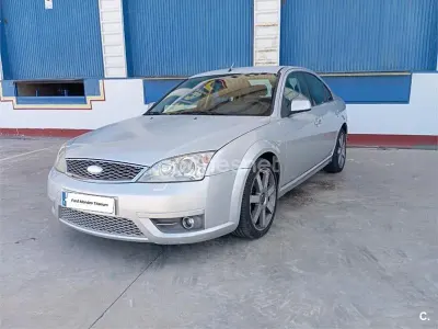 Usado Ford Mondeo Trend 155 CV (114 kW) 2005 Blanco Berlina