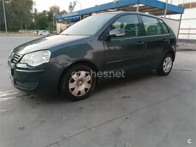 Usado VW Polo Advance 80 CV (58 kW) 2007 Negro Utilitario
