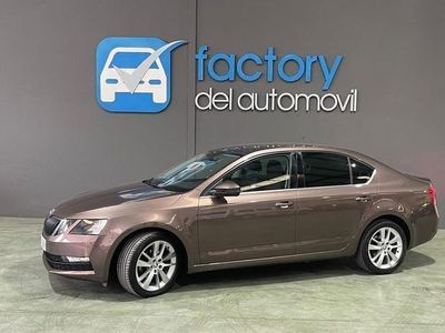 Marrón Usado 2019 Skoda Octavia Berlina | 12.900 €
