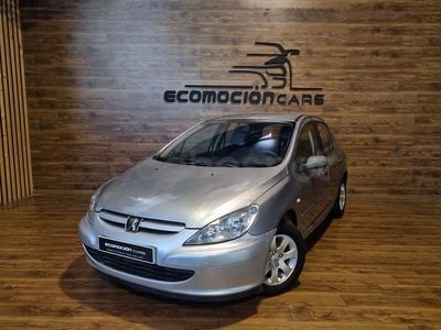 Usado Peugeot 307 90 CV (66 kW) 2002 Gris / plata Berlina