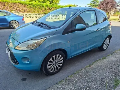 Usado Ford Ka Trend 75 CV (55 kW) 2010 Azul Utilitario