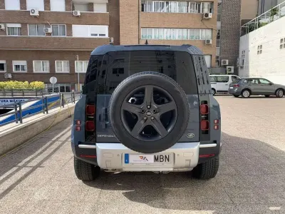 Usado Land Rover Defender SE 249 CV (183 kW) 2022 Azul SUV