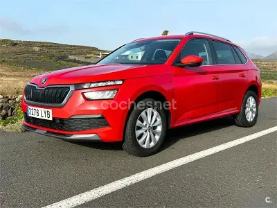 Usado Skoda Kamiq Ambition 110 CV (80 kW) 2022 Rojo SUV