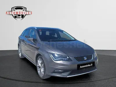 Usado Seat Leon 4Drive 184 CV (135 kW) 2015 Gris / plata Familiar