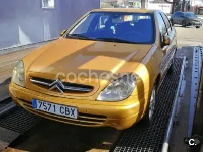 Usado Citroën Xsara Exclusive 110 CV (80 kW) 2002 Amarillo Berlina