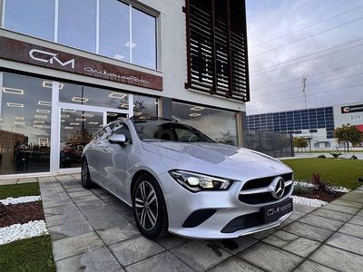 Usado Mercedes CLA200 Shooting Brake 150 CV (110 kW) 2021 Gris / plata Familiar