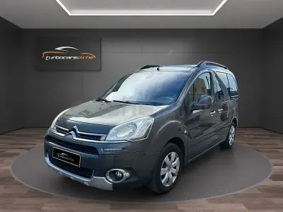 Usado Citroën Berlingo Seduction 92 CV (67 kW) 2014 Gris / plata Monovolumen