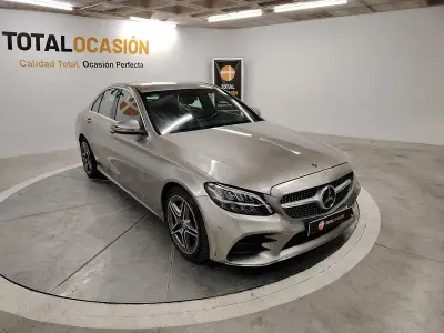 Usado Mercedes C200 160 CV (117 kW) 2020 Gris / plata Berlina