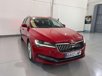 Usado Skoda Superb Style 150 CV (110 kW) 2021 Rojo Berlina