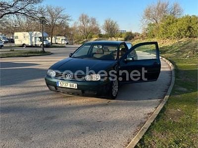 Usado VW Golf IV Highline 115 CV (84 kW) 2002 Azul Berlina