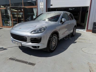 Käytetty Porsche Cayenne Platinum Edition 262 HP (192 kW) 2017 Harmaa Katumaasturi