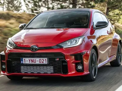 Usado Toyota Yaris 261 CV (191 kW) 2022 Blanco Utilitario