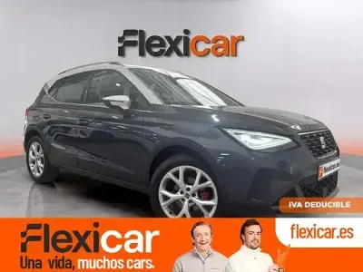 Usado Seat Arona FR 150 CV (110 kW) 2023 Gris SUV