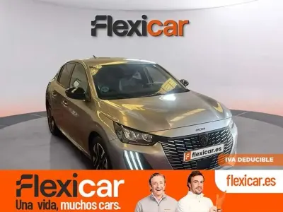 Usado Peugeot 208 Allure 101 CV (74 kW) 2025 Gris Utilitario