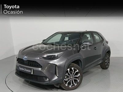 Usado Toyota Yaris Cross Active 116 CV (85 kW) 2024 Gris / plata SUV