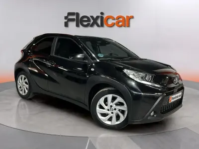 Usado Toyota Aygo X 72 CV (52 kW) 2024 Negro SUV