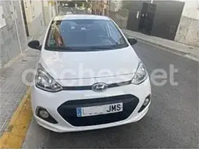 Usado Hyundai i10 Style 87 CV (63 kW) 2016 Blanco Utilitario