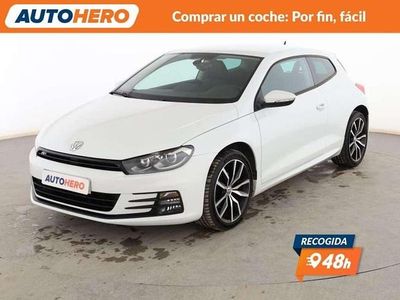 Begagnad VW Scirocco R-line BlueMotion 150 HK (110 kW) 2017 Vit Sportkupé