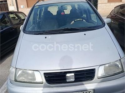 Usado Seat Alhambra 110 CV (80 kW) 1999 Gris / plata Monovolumen