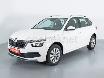 Usado Skoda Kamiq Ambition 110 CV (80 kW) 2021 Blanco SUV