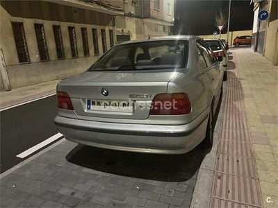 Gris / plata Usado 2000 BMW 523 Comfort Edition Berlina | 5000 €
