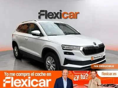 Usado Skoda Karoq Ambition 150 CV (110 kW) 2022 Blanco SUV