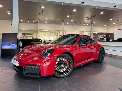 Granate Usado 2025 Porsche 911 Carrera 4 GTS Coupe | 215.700 €