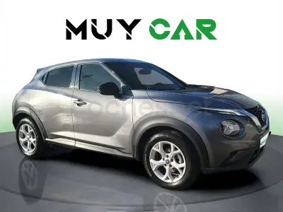 Usado Nissan Juke N-Connecta 114 CV (83 kW) 2022 Gris / plata SUV