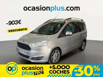Usado Ford Tourneo Courier Titanium 97 CV (71 kW) 2016 Gris Monovolumen