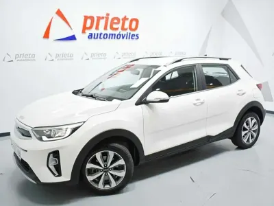 Usado Kia Stonic Plus 101 CV (74 kW) 2022 Blanco SUV