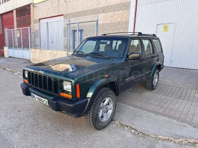 Usado Jeep Cherokee Sport 115 CV (84 kW) 1999 Verde SUV