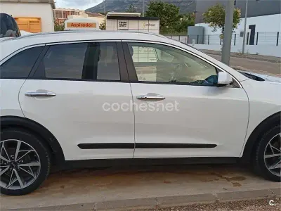 Usado Kia Niro 141 CV (103 kW) 2020 Blanco SUV
