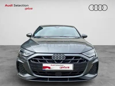 Usado Audi A3 S-Line 150 CV (110 kW) 2025 Gris / plata Berlina