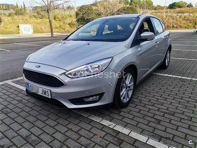 Usado Ford Focus Business Edition 125 CV (91 kW) 2016 Gris / plata Berlina