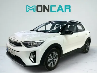 Usado Kia Stonic 120 CV (88 kW) 2021 Blanco SUV