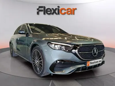 Usado Mercedes E300 313 CV (230 kW) 2024 Verde Berlina
