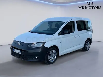 Usado VW Caddy 122 CV (89 kW) 2022 Blanco Monovolumen