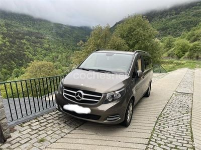 Marrón Usado 2017 Mercedes V220 Monovolumen | 32.000 € (Un poco caro)