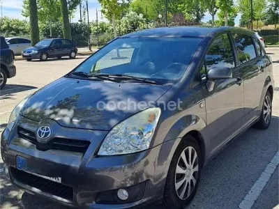 Usado Toyota Corolla Verso Luna 136 CV (100 kW) 2008 Naranja Monovolumen