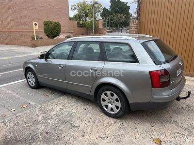 Gris / plata Usado 2003 Audi A4 Comfort Familiar | 1500 € (Super precio)