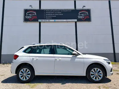Usado Skoda Kamiq Ambition 110 CV (80 kW) 2021 Blanco SUV