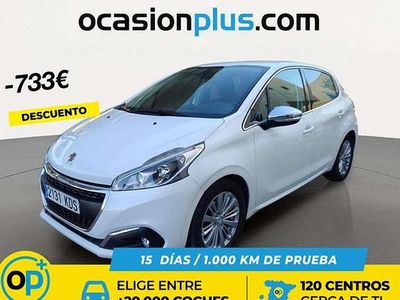 Usado Mercedes B200 136 CV (100 kW) 2017 Blanco Monovolumen