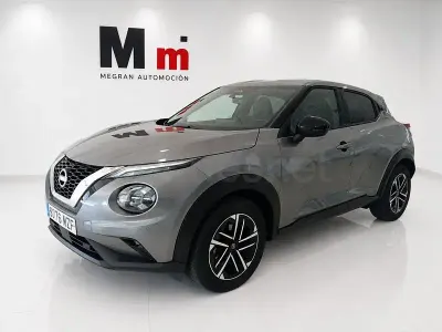 Usado Nissan Juke N-Connecta 114 CV (83 kW) 2025 Gris / plata SUV