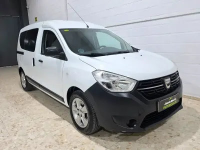 Käytetty Dacia Dokker Essentiel 95 HP (69 kW) 2020 Valkoinen Tila-auto