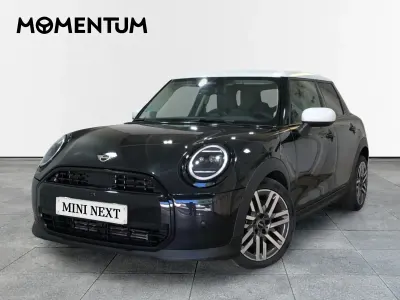 Usado Mini Cooper Essential 114 kW (156 CV) 2025 Negro Utilitario