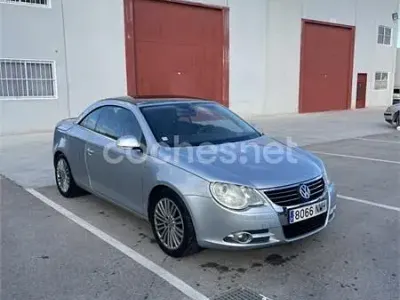 Usado VW Eos Individual 140 CV (102 kW) 2007 Gris / plata Descapotable