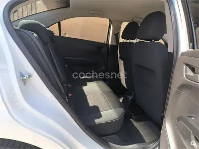 Usado Chevrolet Aveo LT 75 CV (55 kW) 2013 Blanco Berlina
